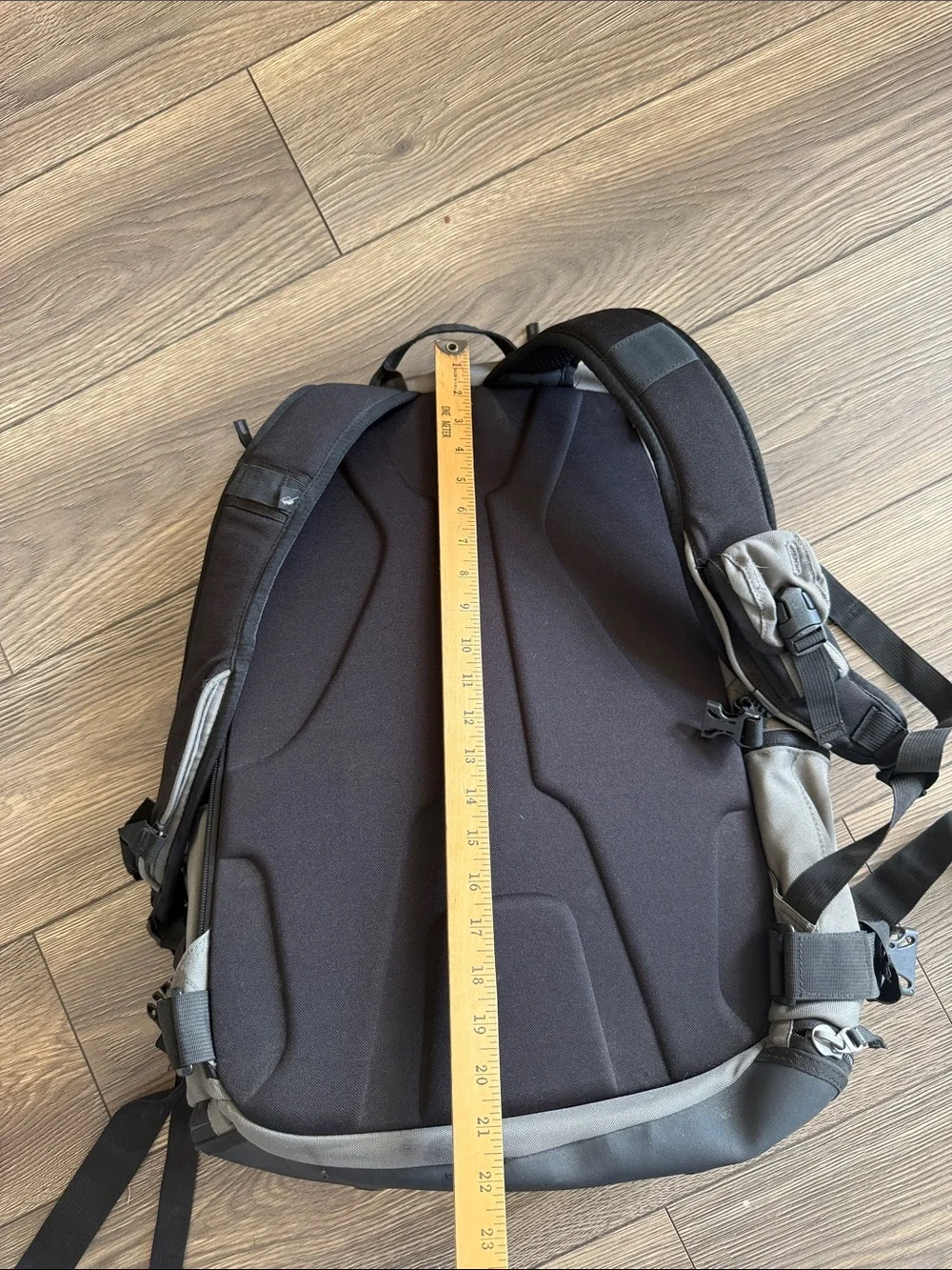 Oakley Latitude Flex Pack 30L Granite Gray Black Utility Backpack
